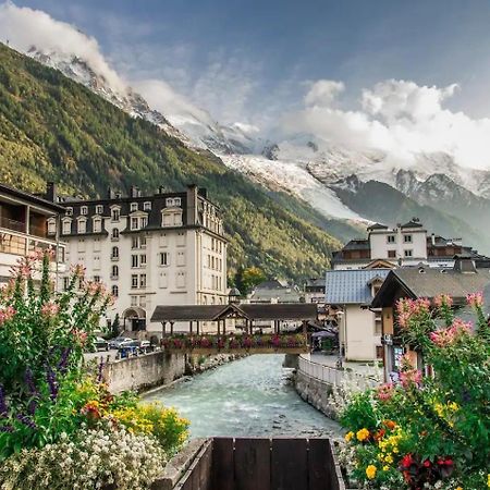 Vue Brevent Sublime En Centre Ville Avec Parking Prive Chamonix Exteriör bild