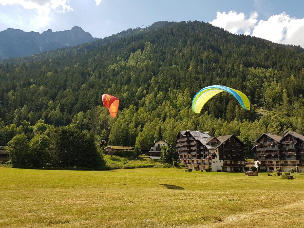 Vue Brevent Sublime En Centre Ville Avec Parking Prive Chamonix Exteriör bild