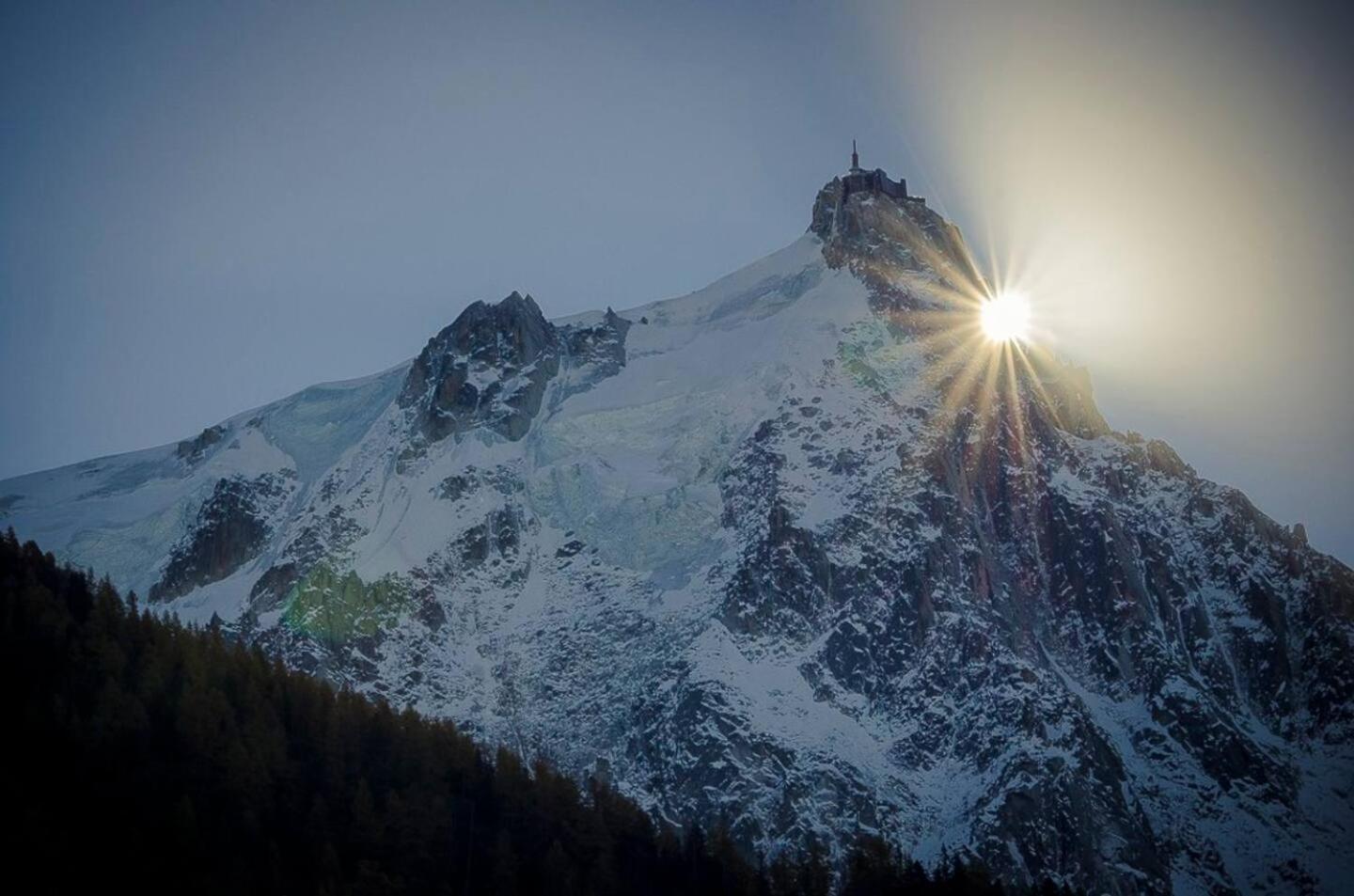Vue Brevent Sublime En Centre Ville Avec Parking Prive Chamonix Exteriör bild