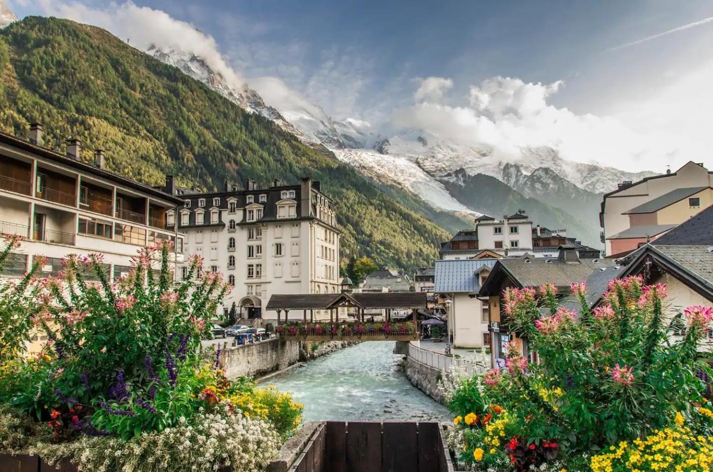 Vue Brevent Sublime En Centre Ville Avec Parking Prive Chamonix Exteriör bild